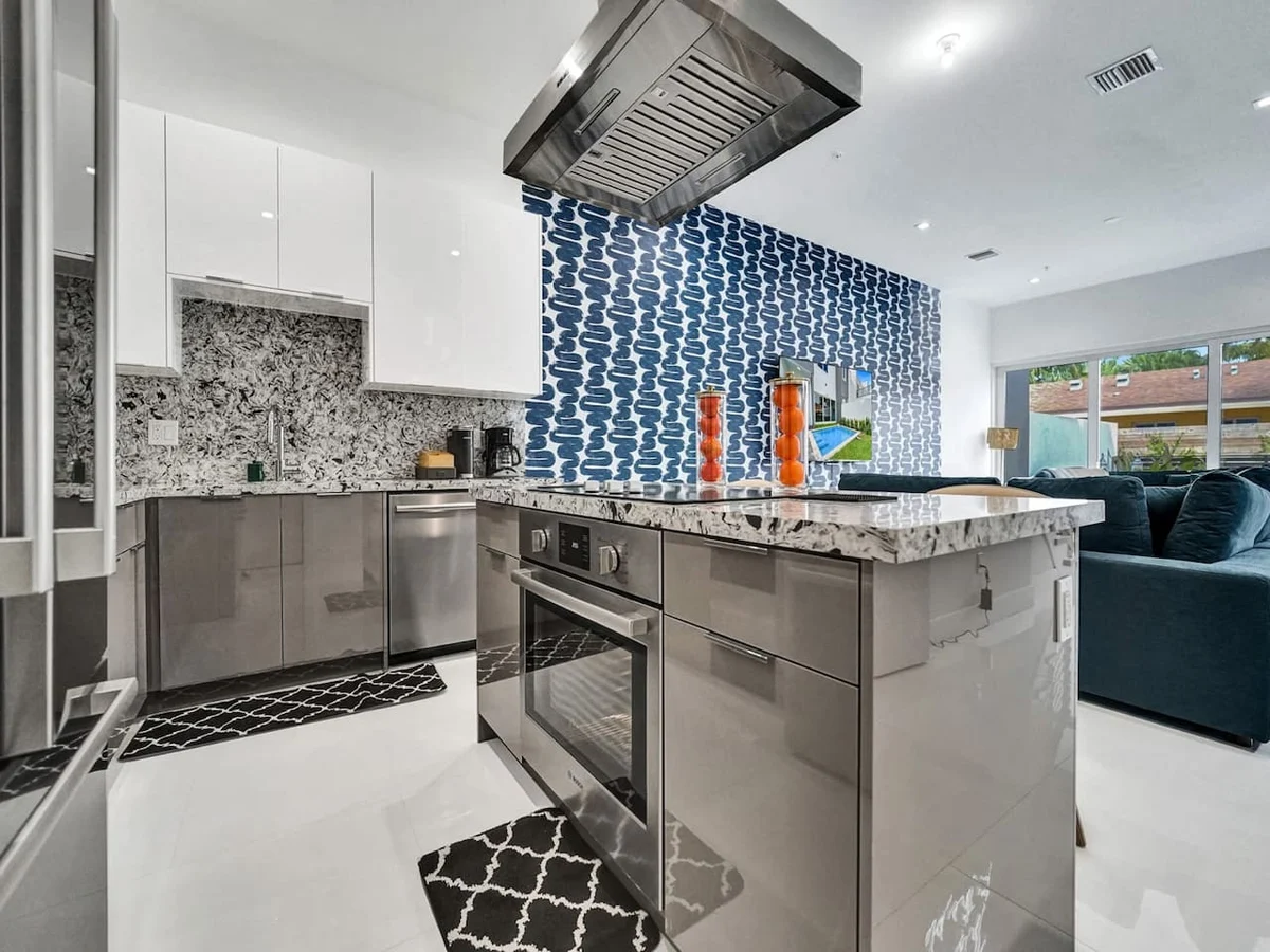 New 2023 Luxe Modern Home with Pool #22