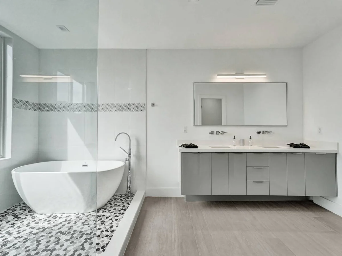 New 2023 Luxe Modern Home with Pool #12