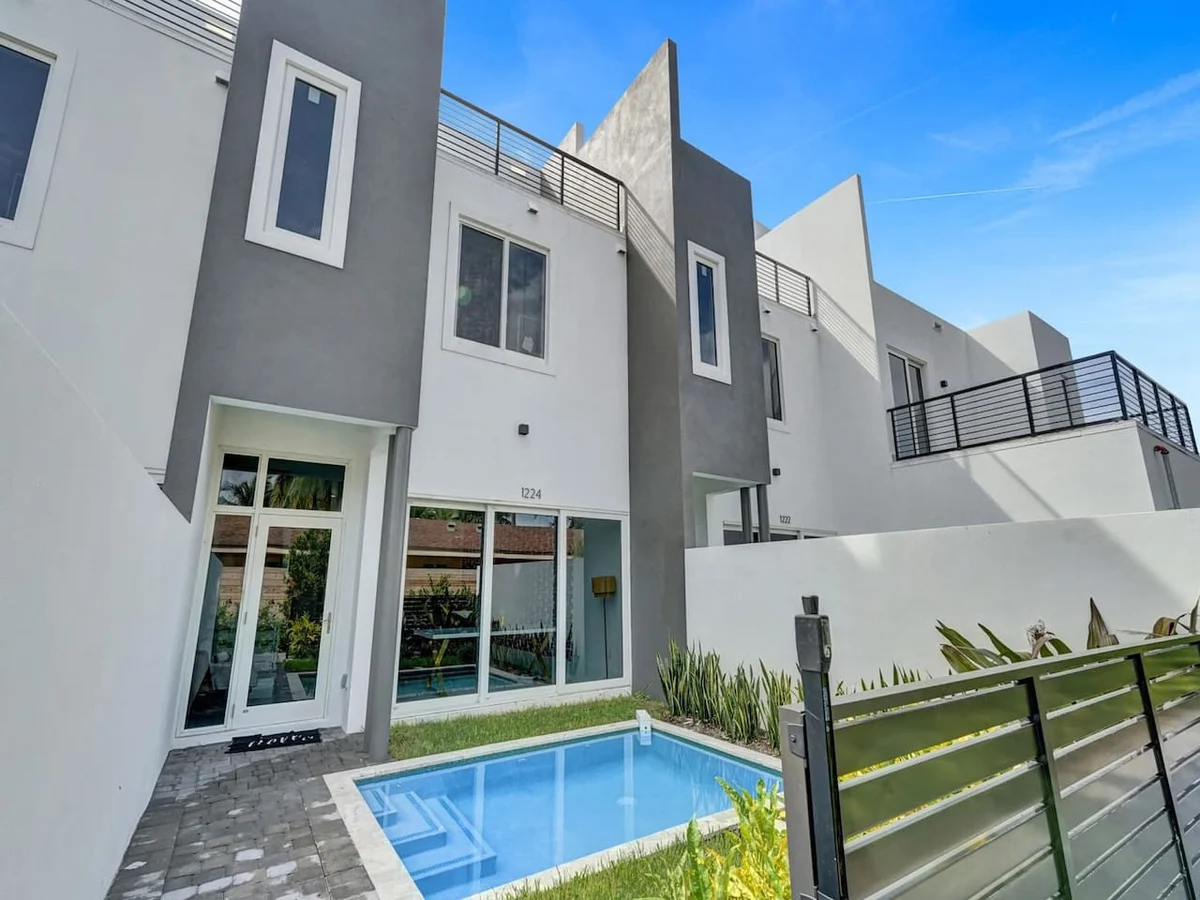New 2023 Luxe Modern Home with Pool #43