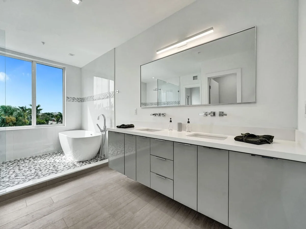 New 2023 Luxe Modern Home with Pool #15