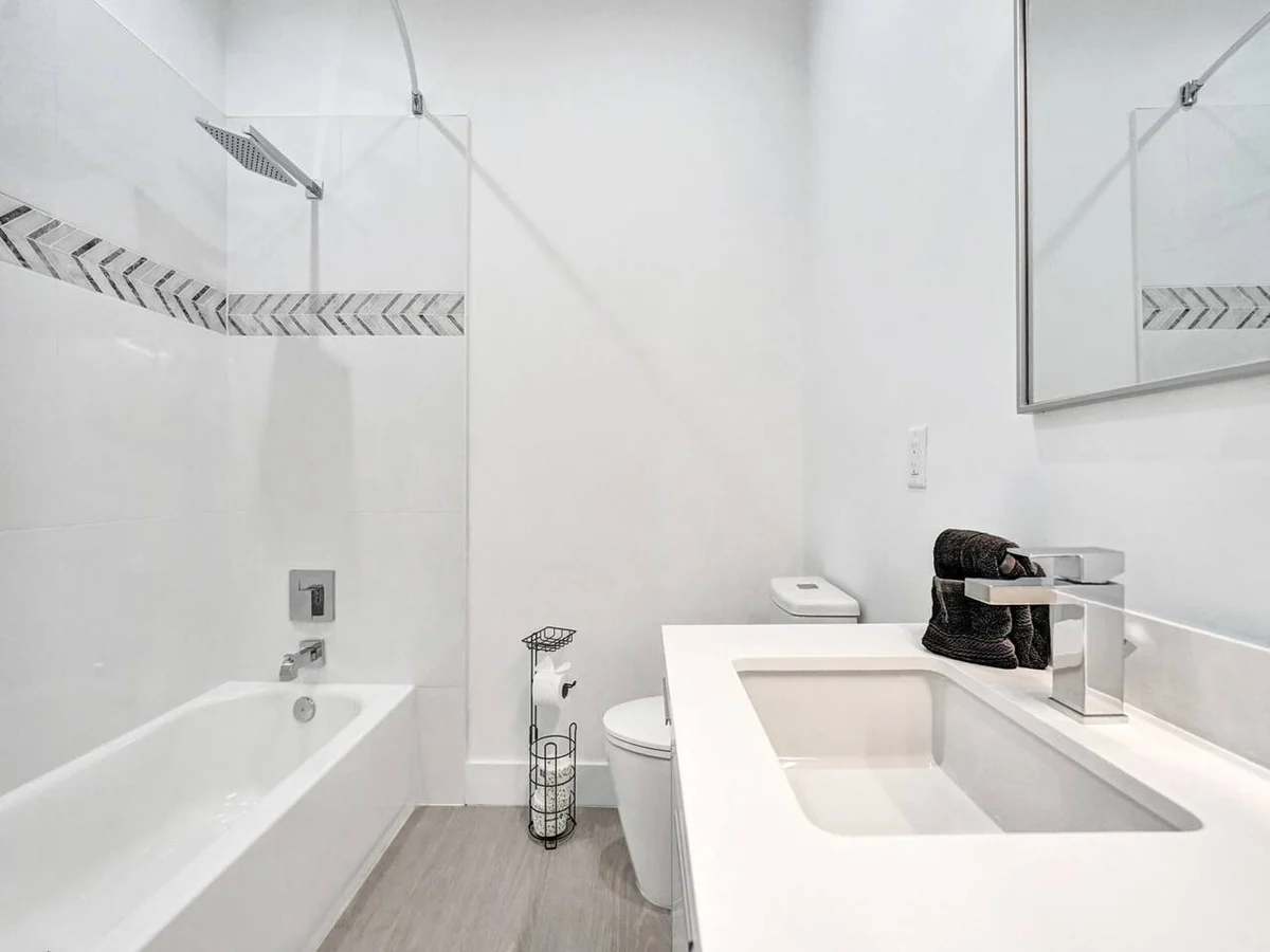 New 2023 Luxe Modern Home with Pool #111