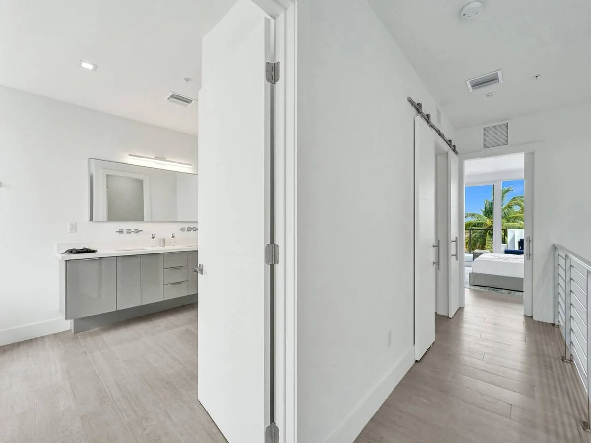 New 2023 Luxe Modern Home with Pool #25