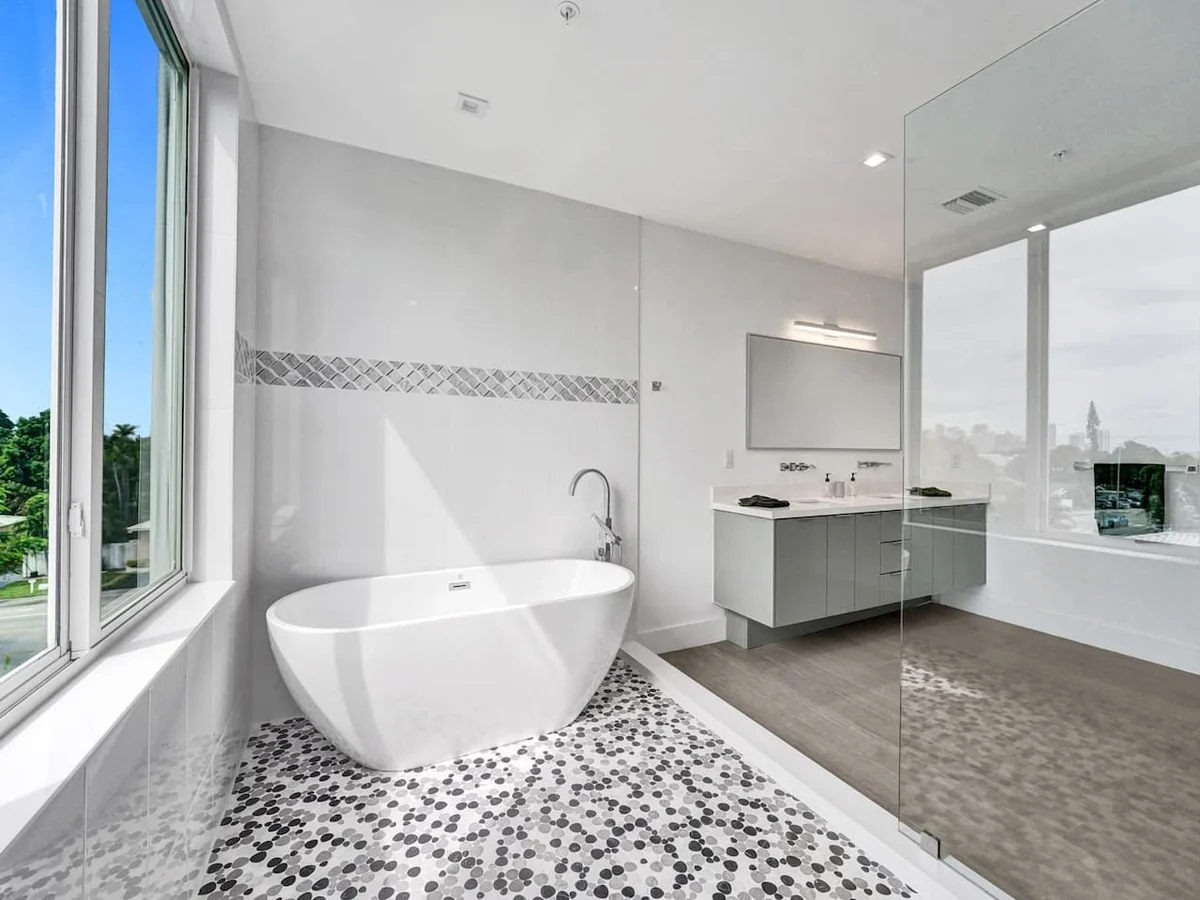 New 2023 Luxe Modern Home with Pool #28