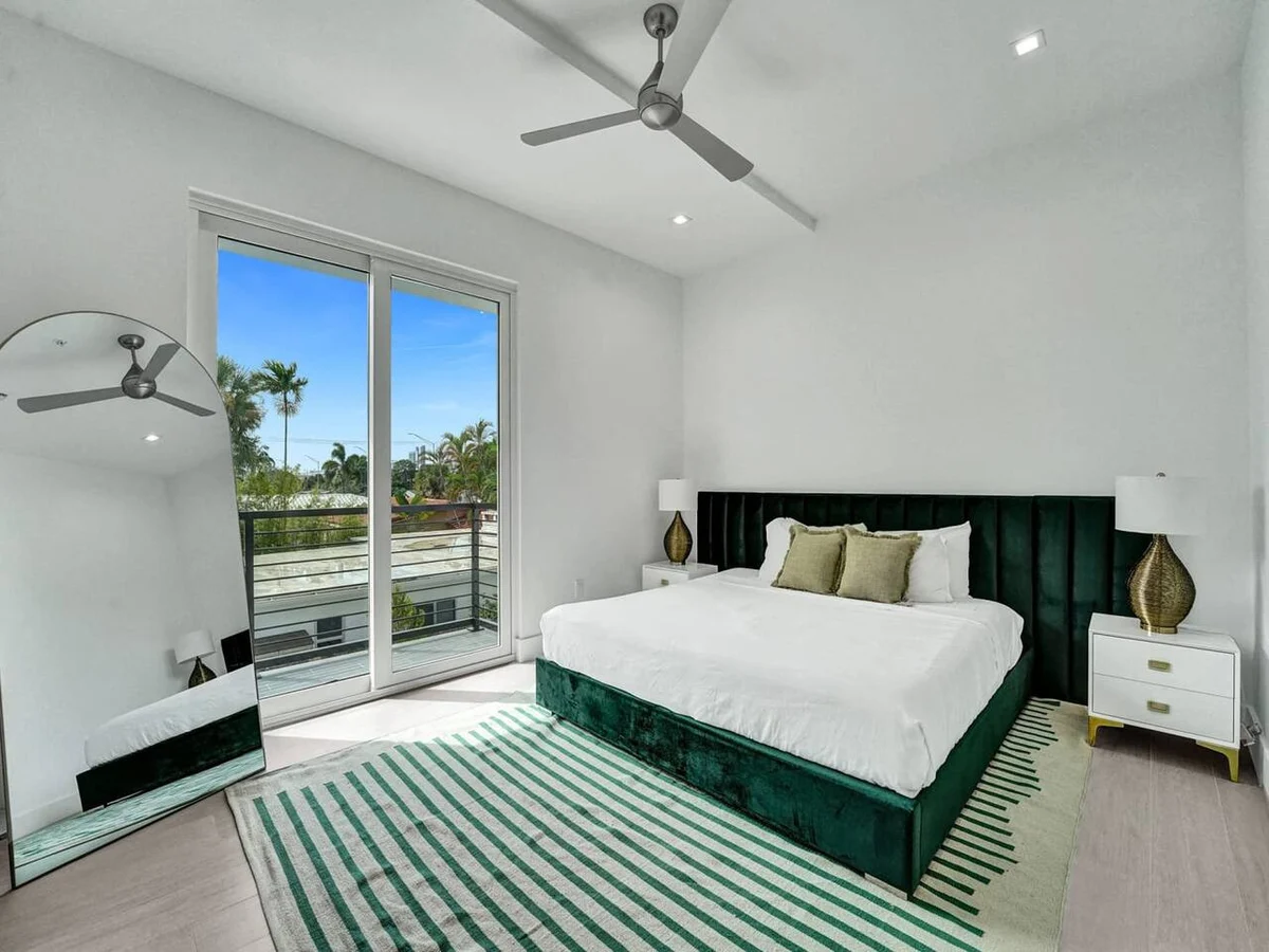 New 2023 Luxe Modern Home with Pool #29