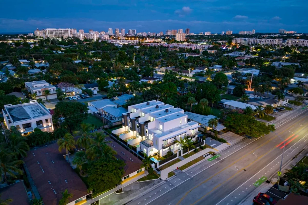 New 2023 Luxe Modern Home with Pool #108
