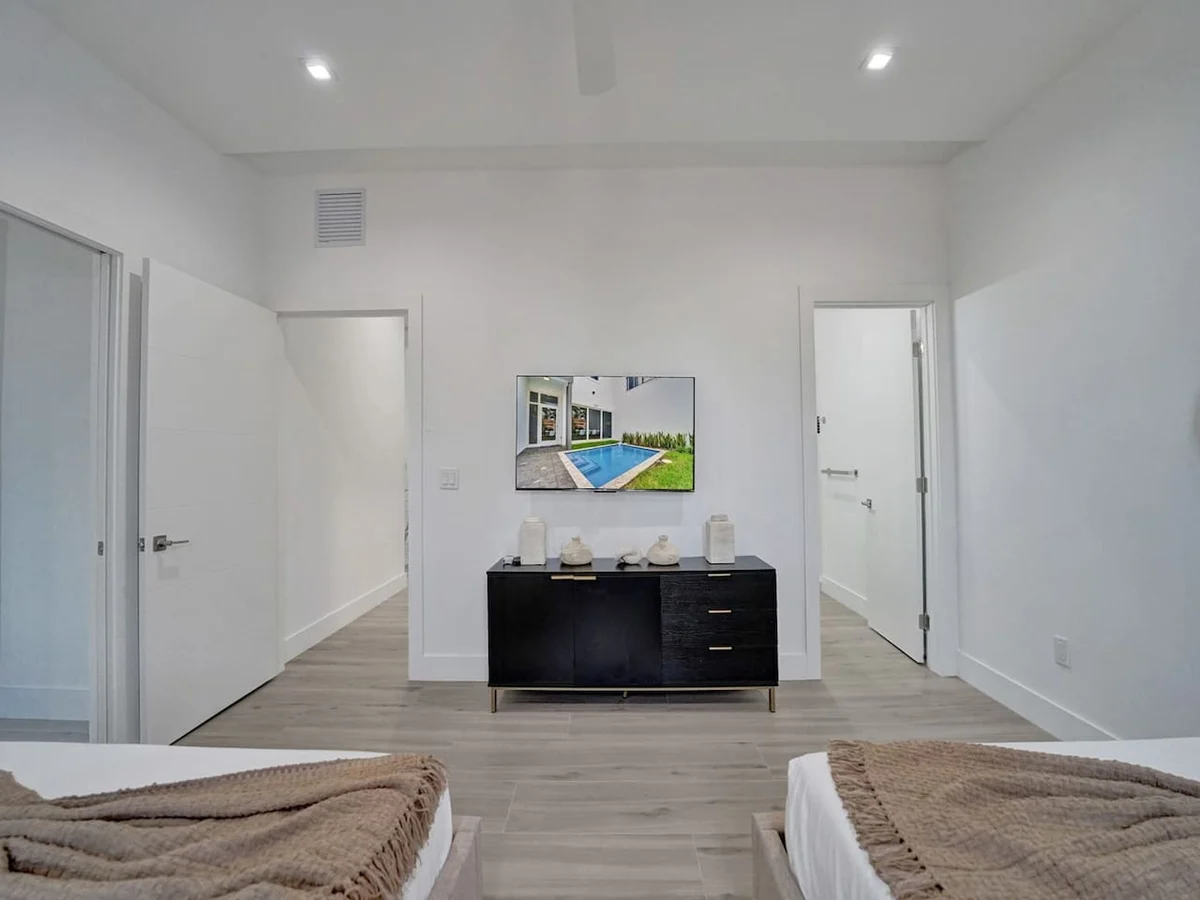 New 2023 Luxe Modern Home with Pool #157