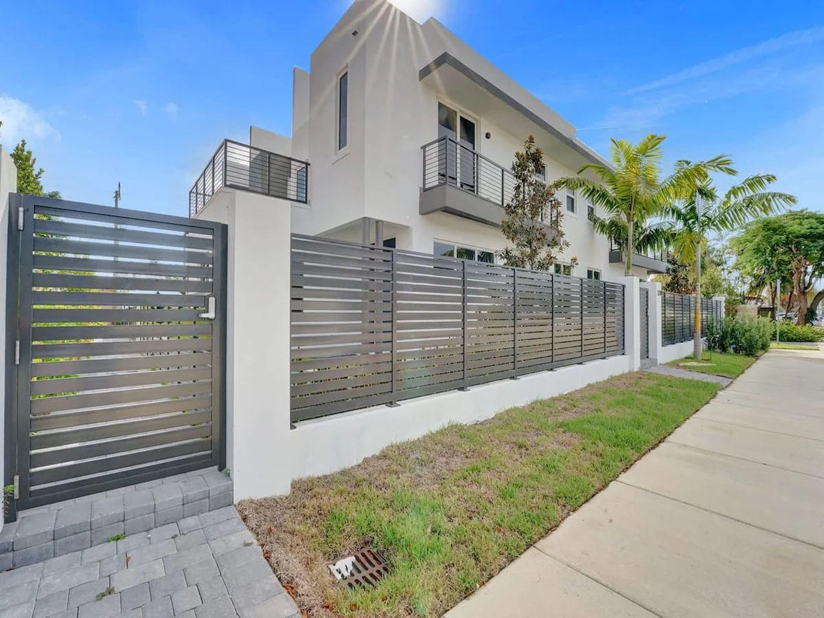 New 2023 Luxe Modern Home with Pool #118