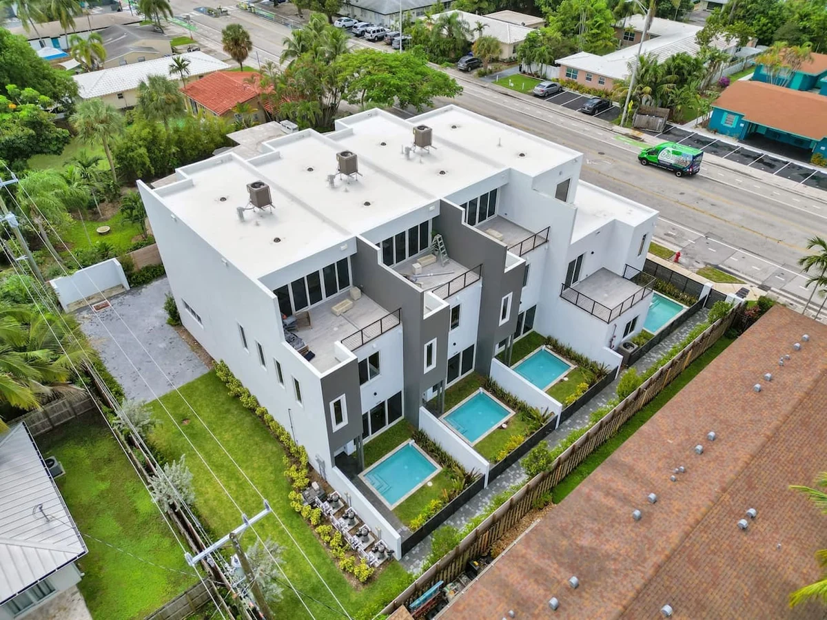New 2023 Luxe Modern Home with Pool #122