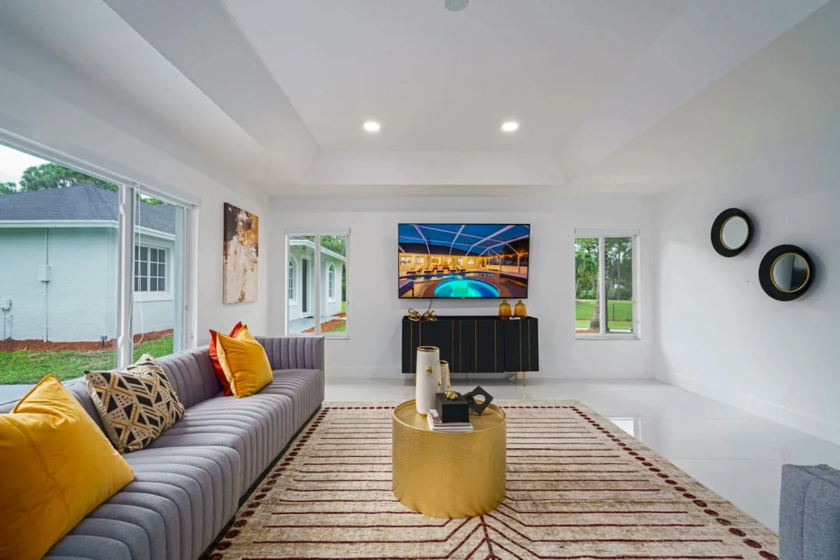 Newly Designed Renovated Luxe 8 BR Heated Pool #8