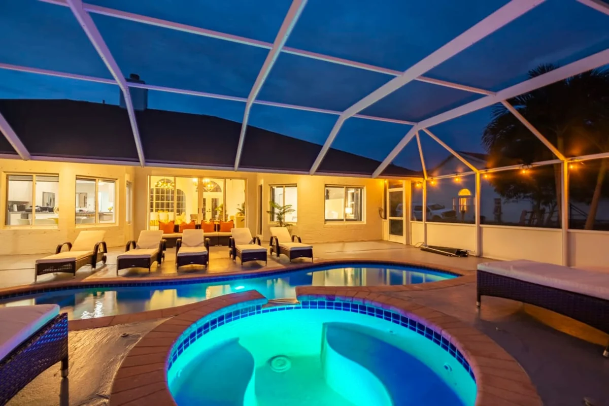 Newly Designed Renovated Luxe 8 BR Heated Pool #23