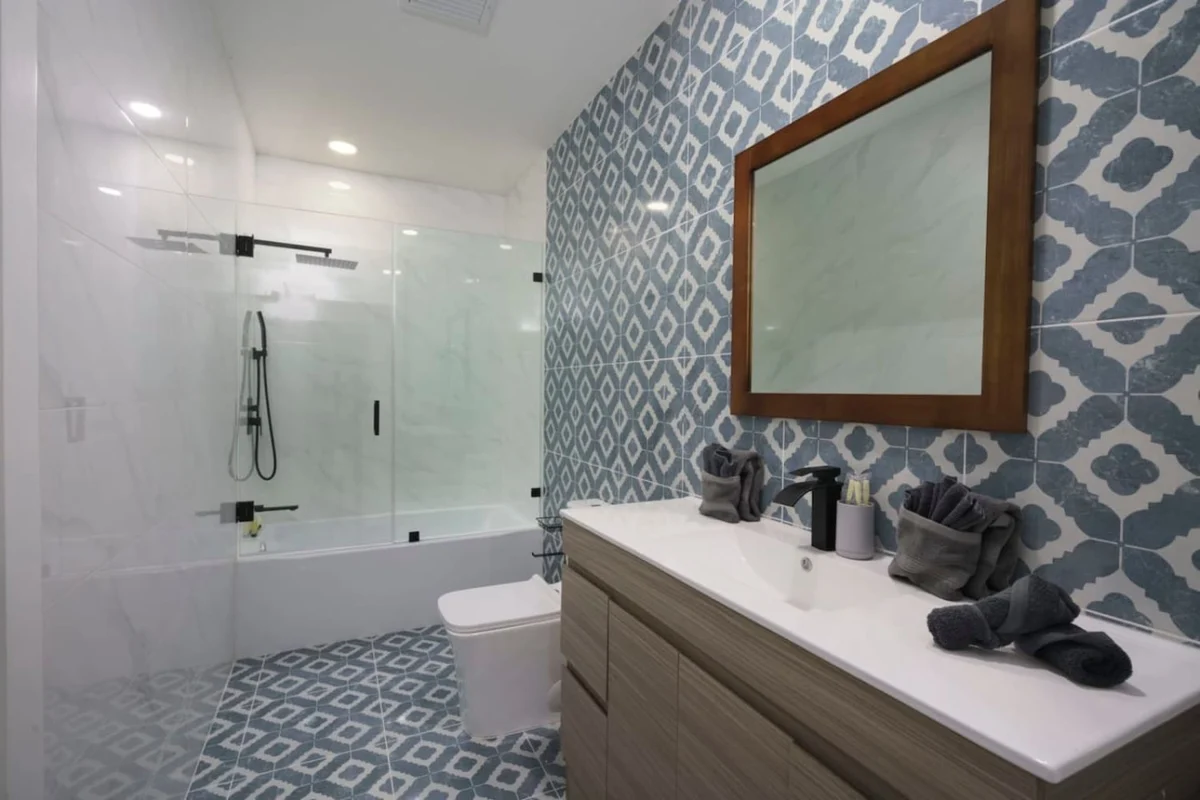 Newly Designed Renovated Luxe 8 BR Heated Pool #14