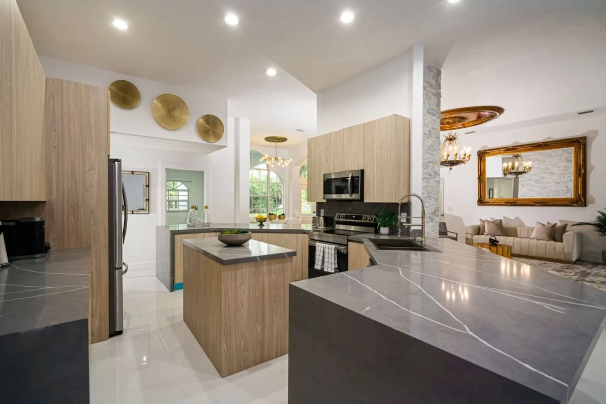 Newly Designed Renovated Luxe 8 BR Heated Pool #27