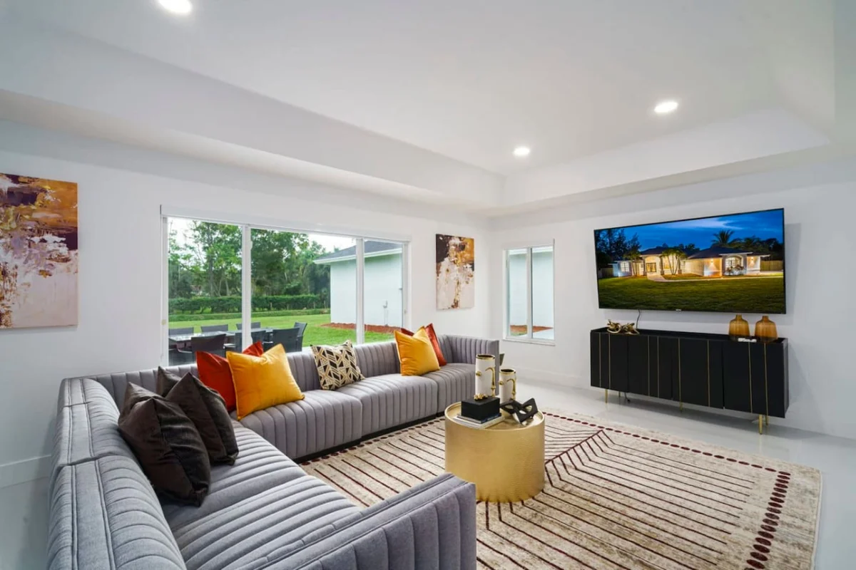 Newly Designed Renovated Luxe 8 BR Heated Pool #35