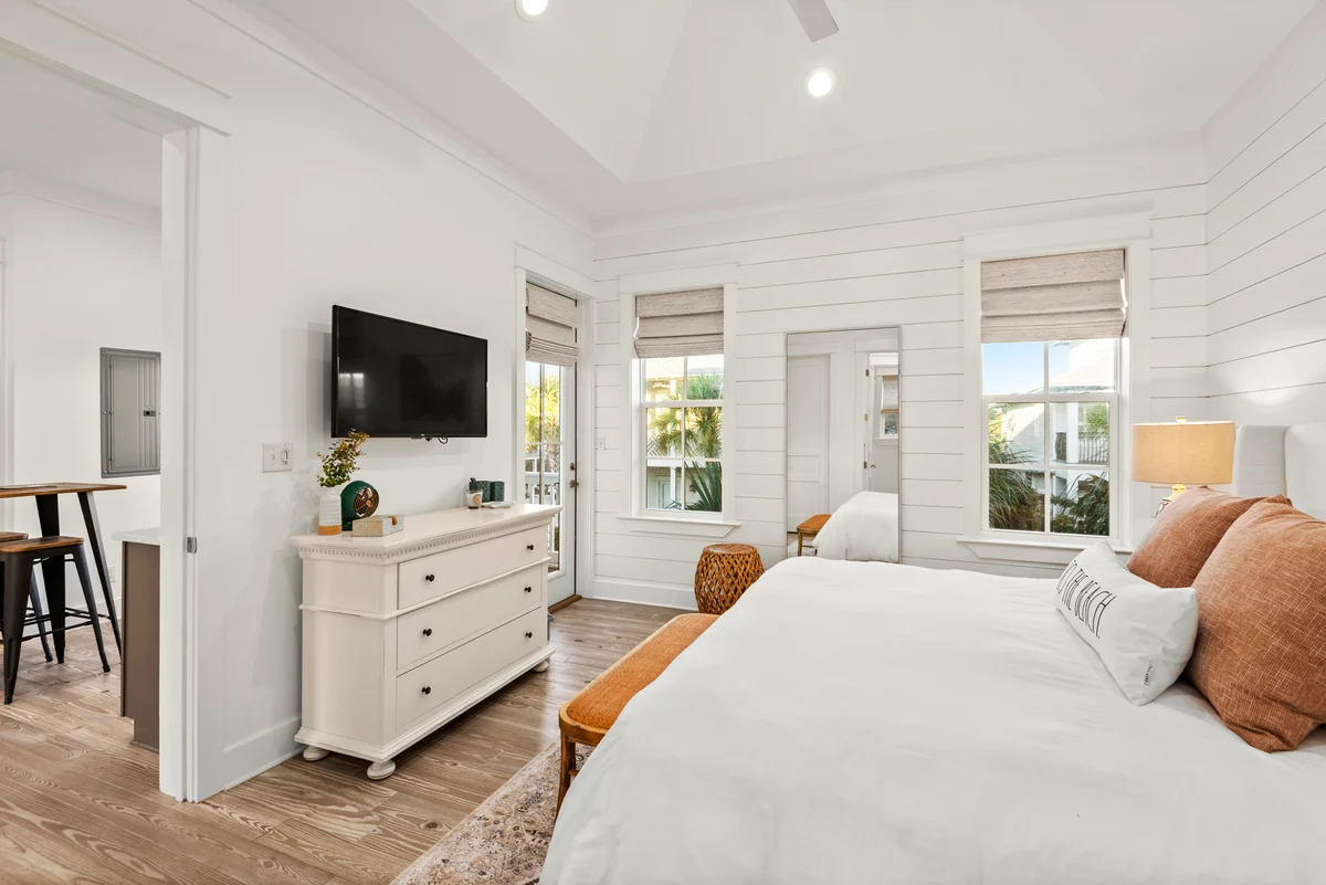 Bedroom 4 image 1