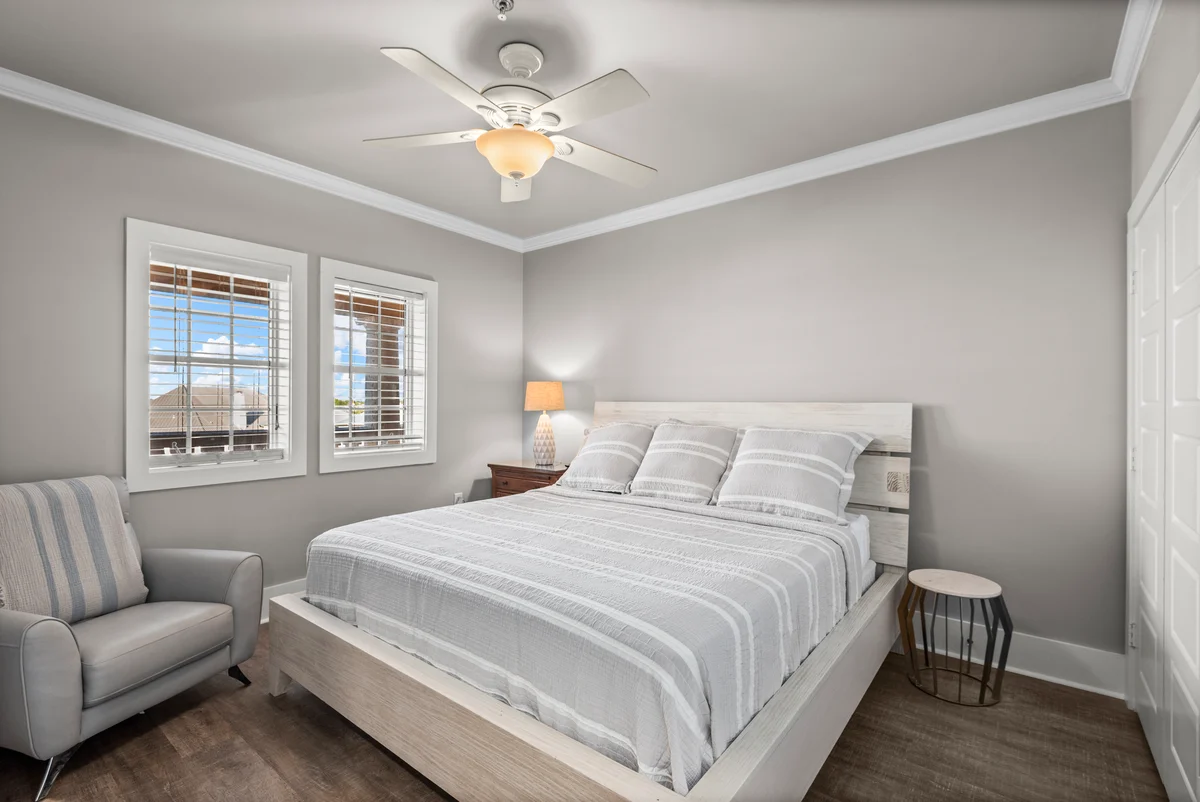 Bedroom 3 image 1