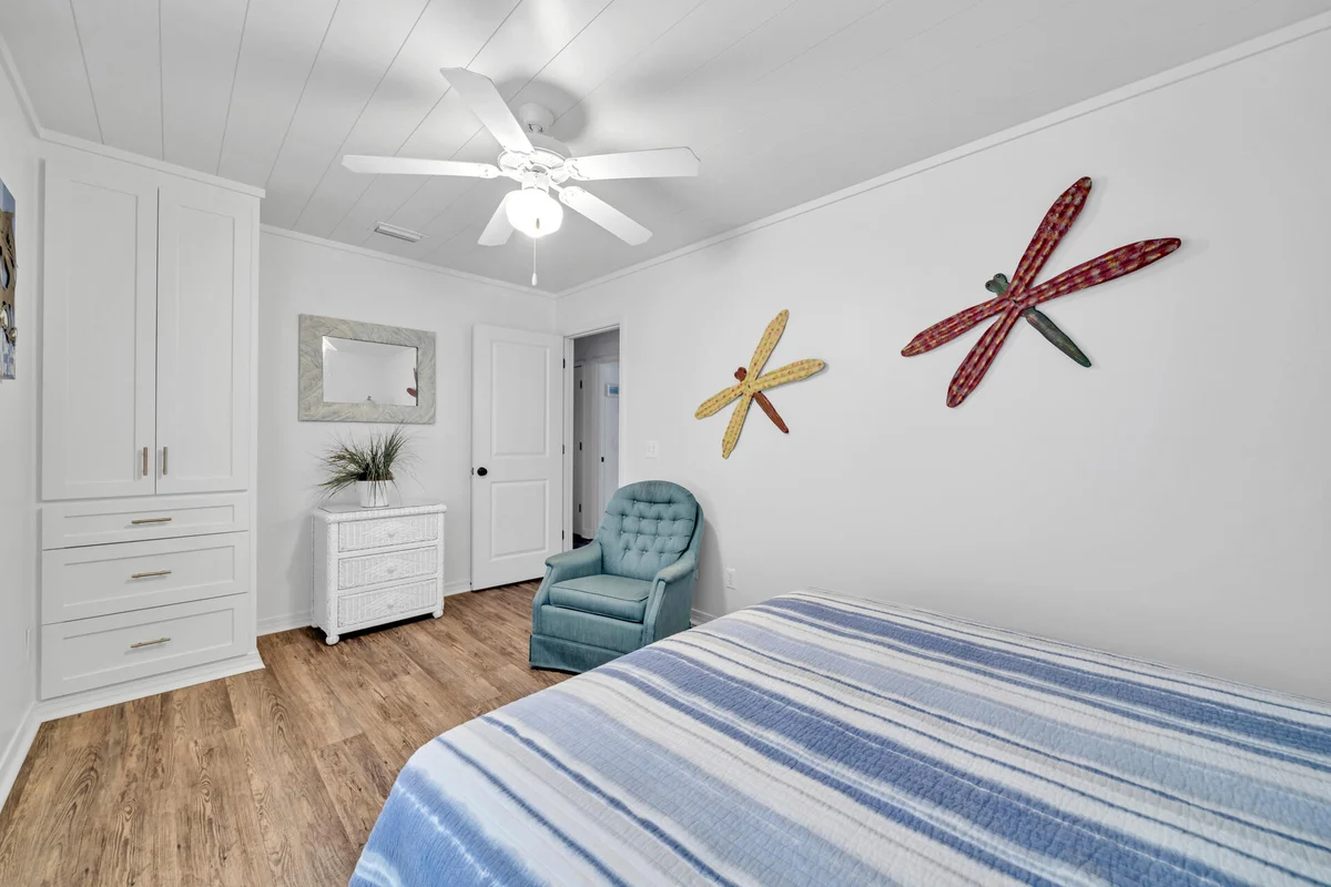 Bedroom 3 image 1