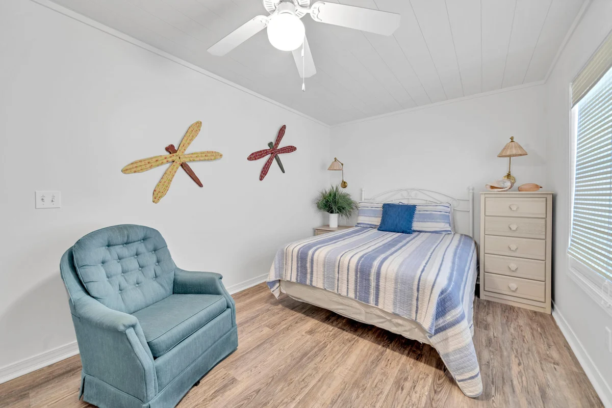 Bedroom 1 image 1