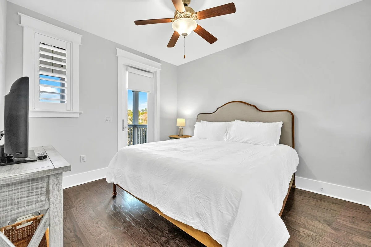 Bedroom 3 image 1