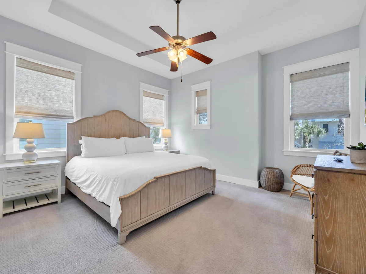 Bedroom 1 image 1