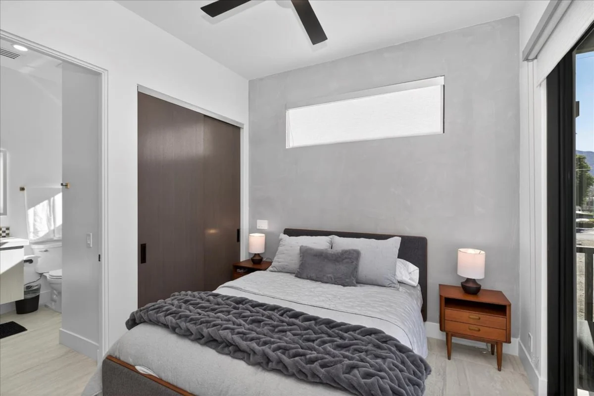 Bedroom 5 image 1