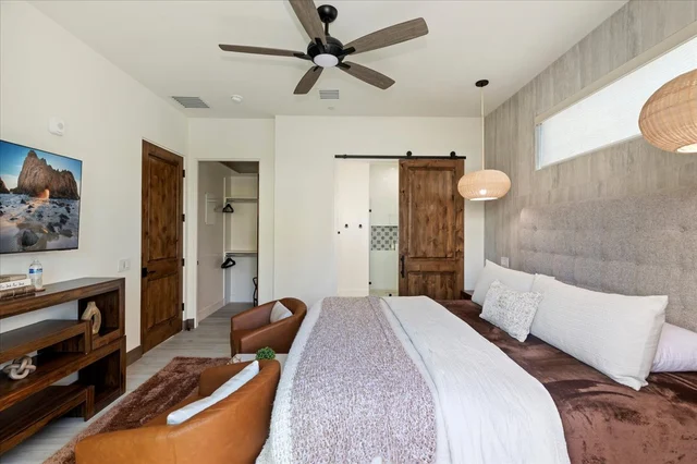 Bedroom 5 image 1