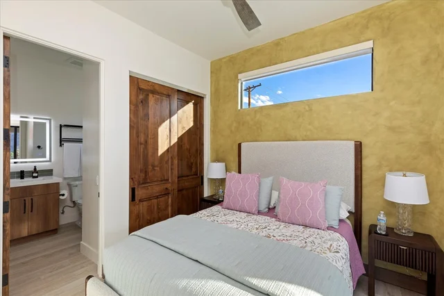 Bedroom 3 image 1