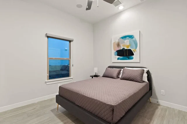 Bedroom 3 image 1