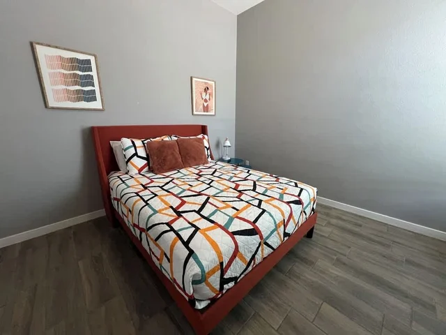 Bedroom 4 image 1