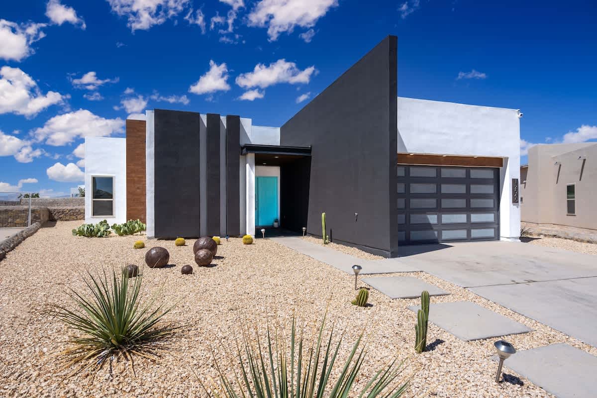 Home in El Paso property photo 2