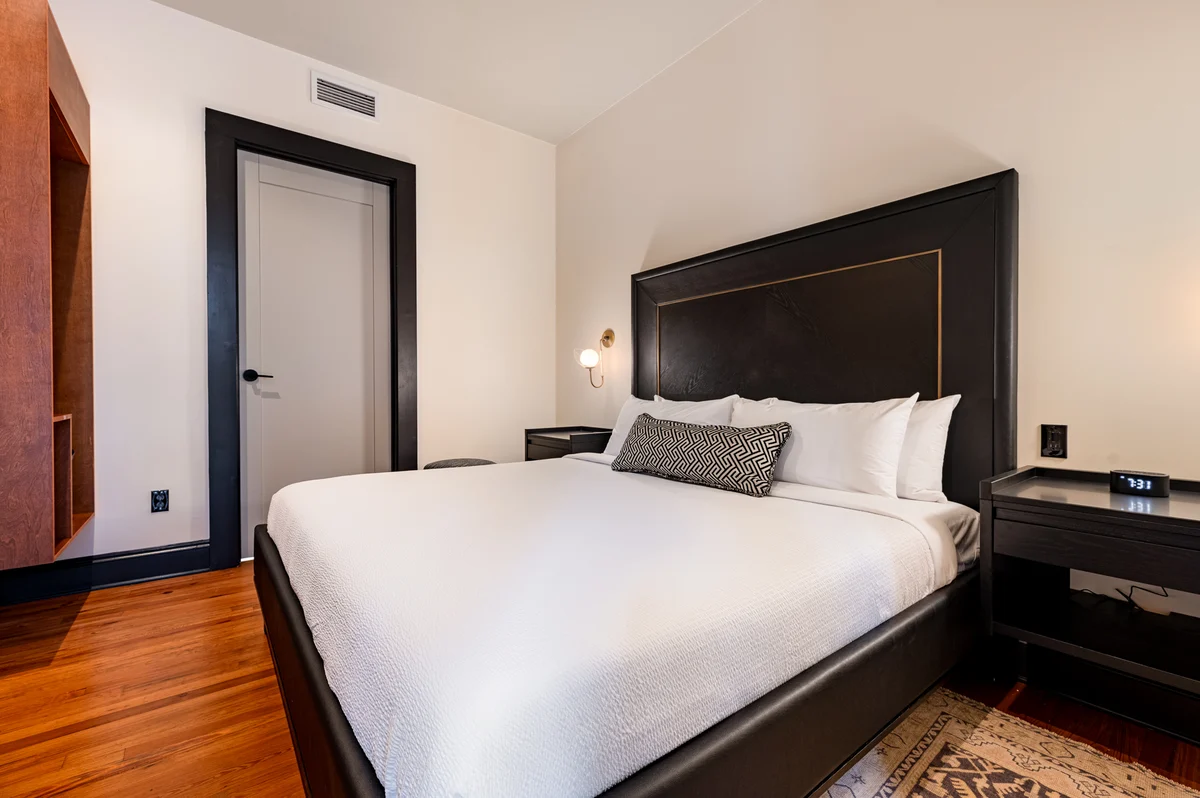 Bedroom 1 image 1