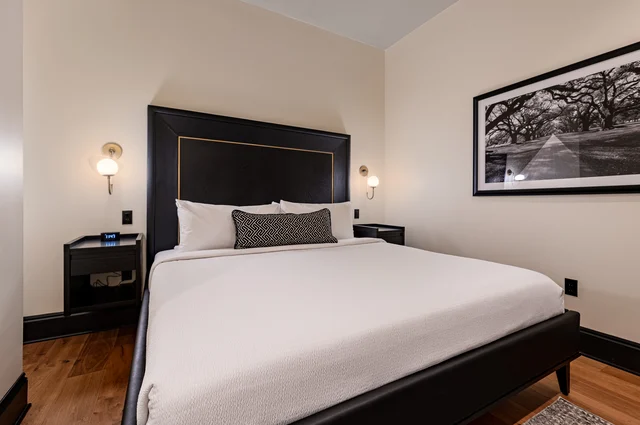 Bedroom 1 image 1