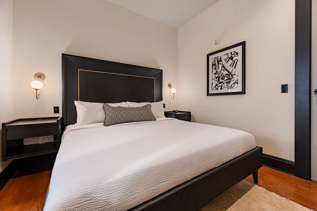 Bedroom 1 image 1