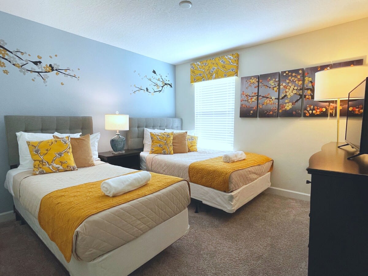 Star Wars Galaxy! Resort Close to Disney! 1660 #9