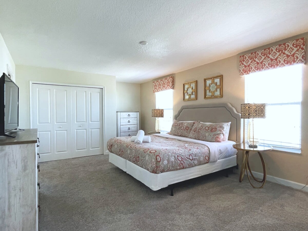 Star Wars Galaxy! Resort Close to Disney! 1660 #12