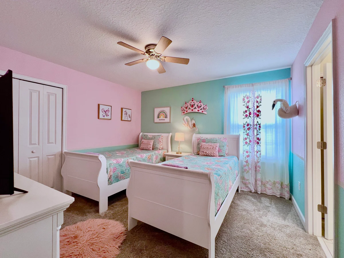 Bedroom 6 image 1