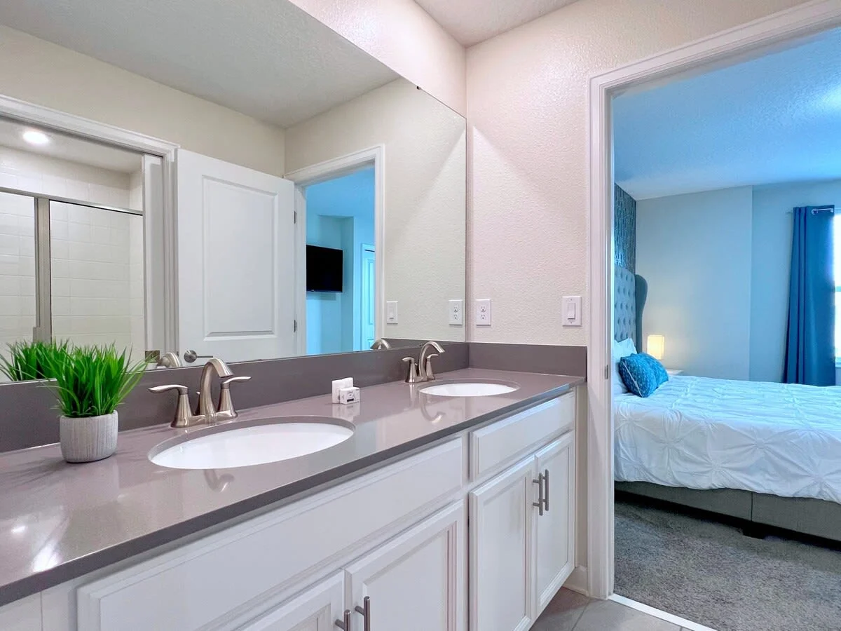 Star Wars 4 Double Beds! Waterpark! Disney! #24