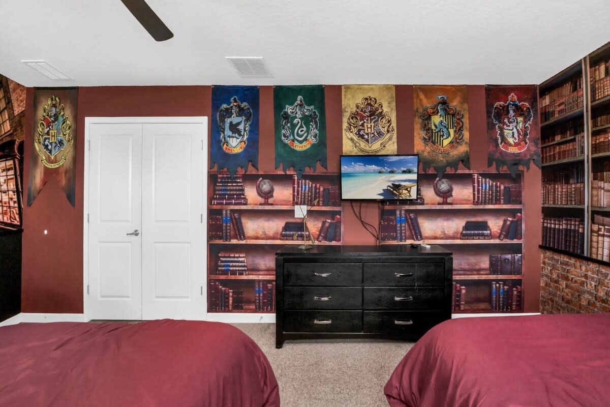 Superhero Gameroom! Waterpark! 9 mi 2 Disney-1308 #13
