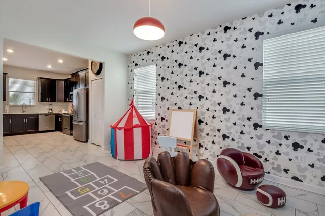 Minions! Game Room! Resort 9 Mi 2 Disney! 8940 #57