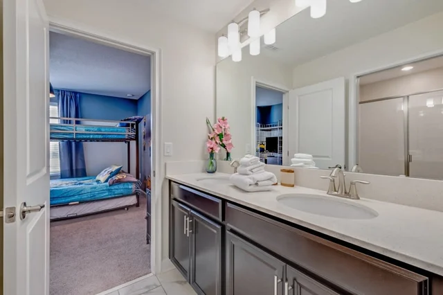 Minions! Game Room! Resort 9 Mi 2 Disney! 8940 #31