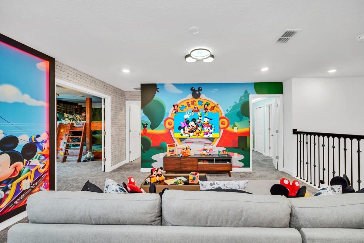 2-Story Slide! Castle! Resort 6 mi 2 Disney! 2900 #81