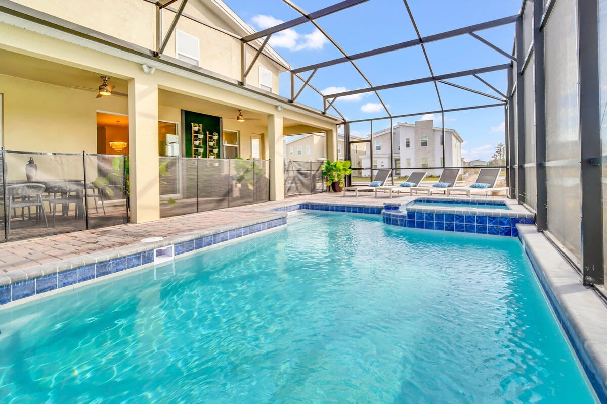 2-Story Slide! Castle! Resort 6 mi 2 Disney! 2900 #114