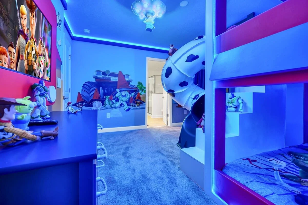 2-Story Slide! Castle! Resort 6 mi 2 Disney! 2900 #38