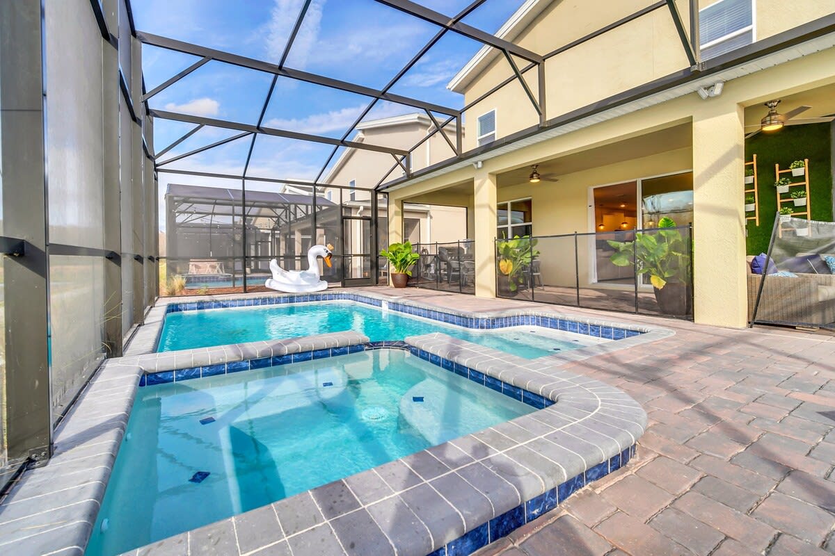 2-Story Slide! Castle! Resort 6 mi 2 Disney! 2900 #121