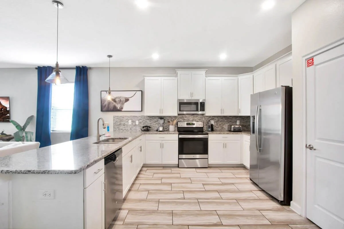 Mega Mansion! Movie Theater! 9 Mi 2 Disney! 9040 #38