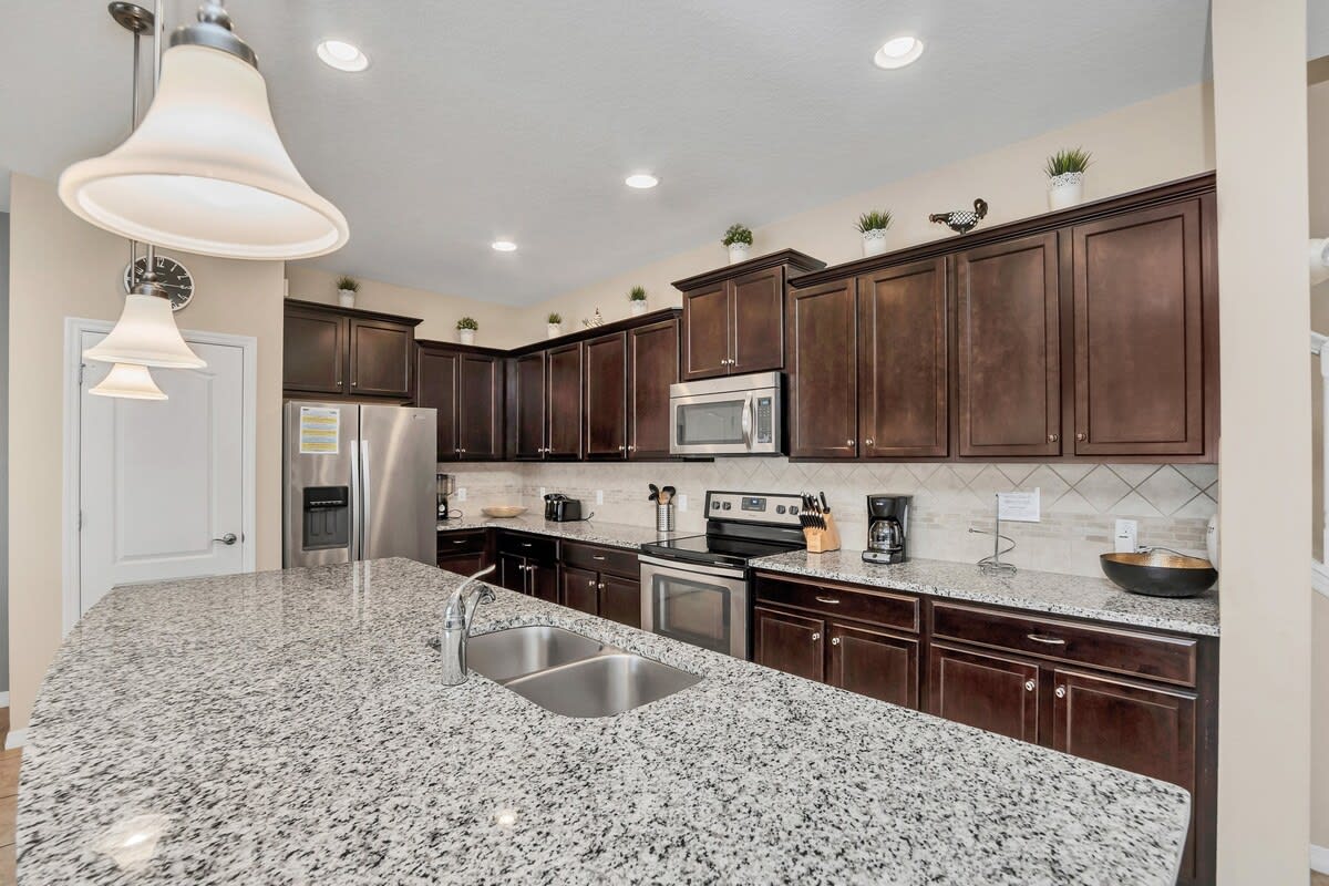 Pool Table! Lazy River! Resort 6 mi 2 Disney! 9045 #59