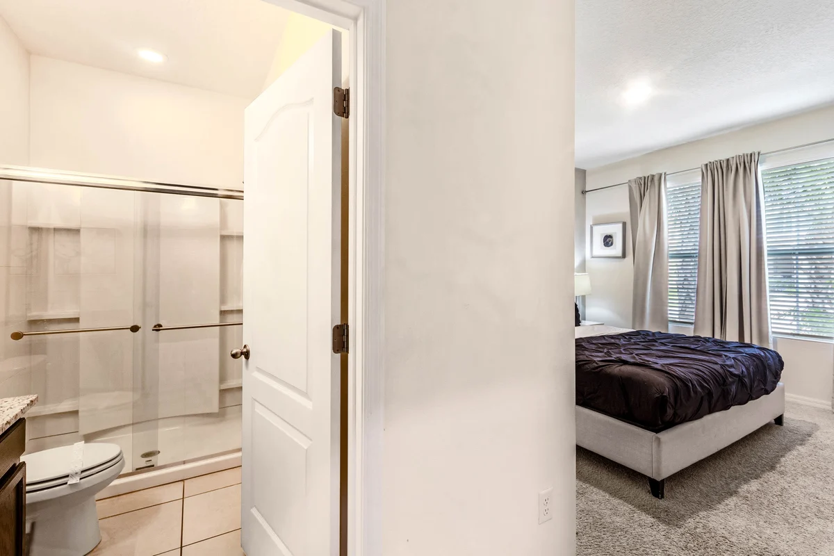 Bedroom 1 image 1