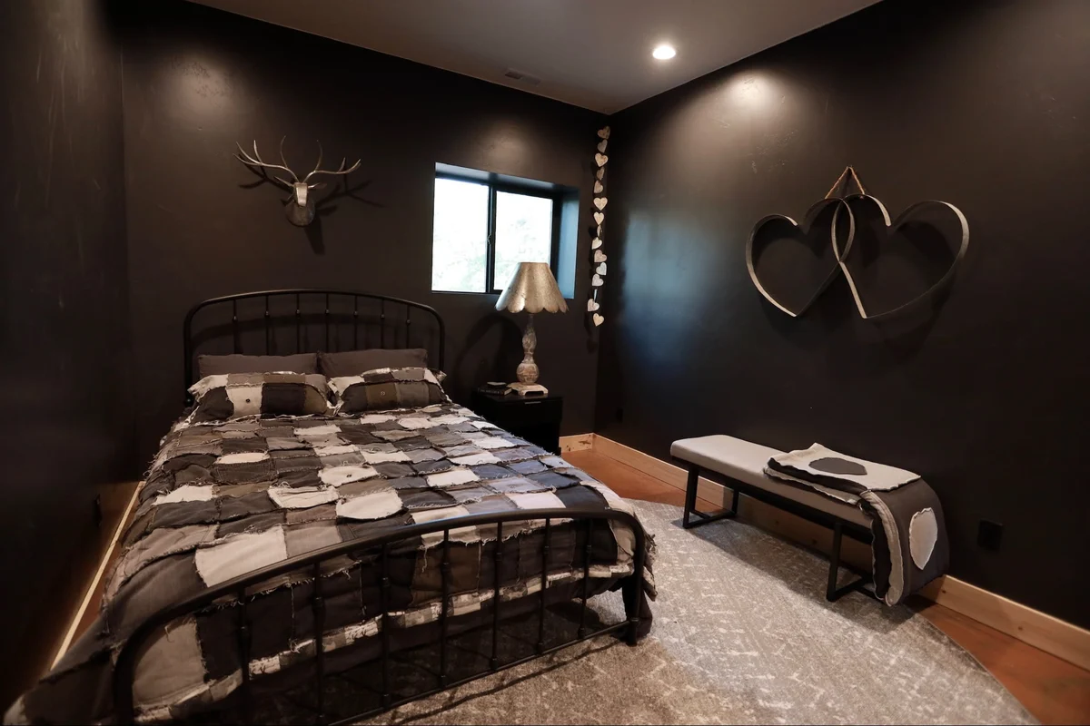 Black Copper Cabin #76