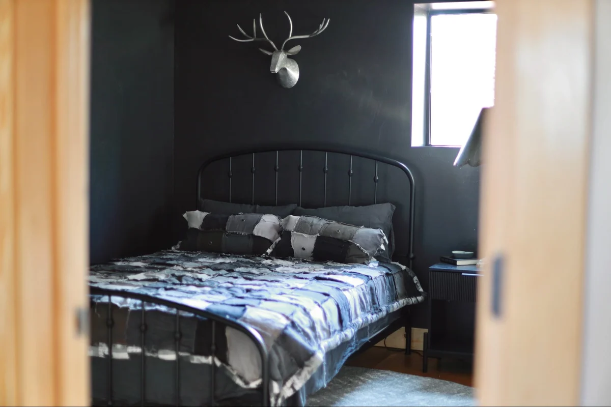 Black Copper Cabin #80