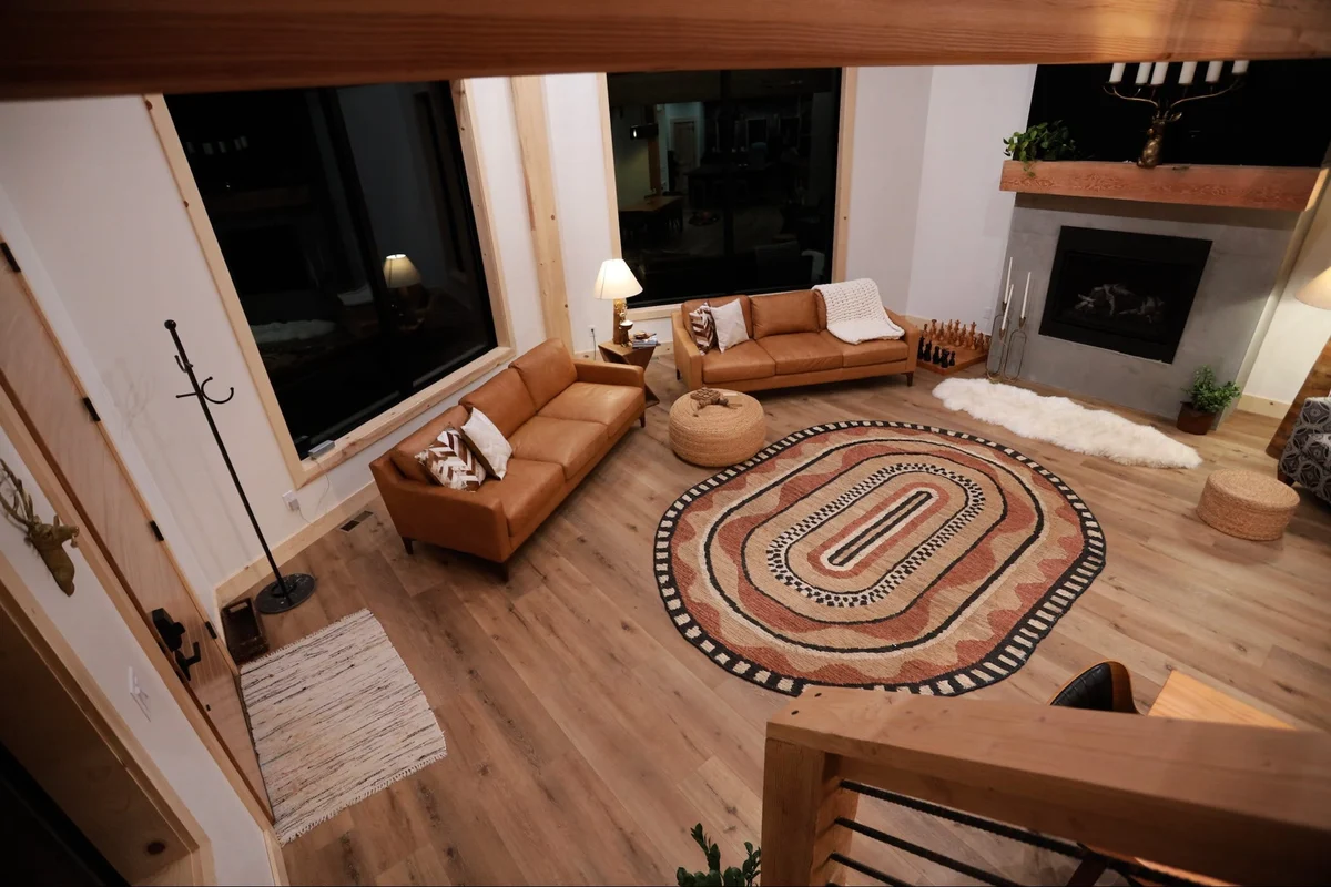 Black Copper Cabin #105