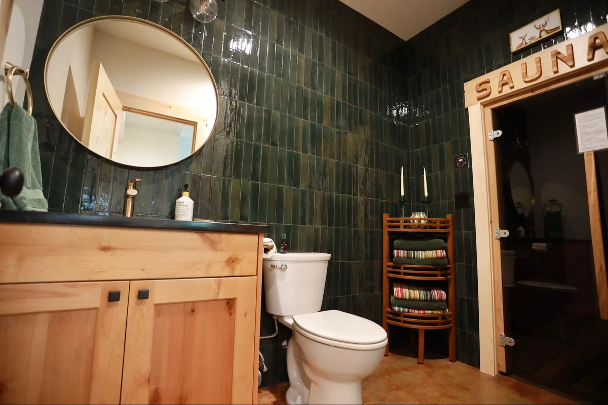 Black Copper Cabin #134